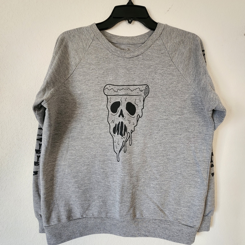 🎊Freeze - Gray Skull Pizza Graphic Crewneck Sweater - Size Junior's Medium🎊